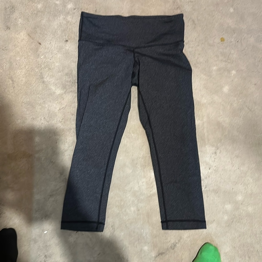 Lululemon capri leggings. Size 4. Color blue. Lots of life left